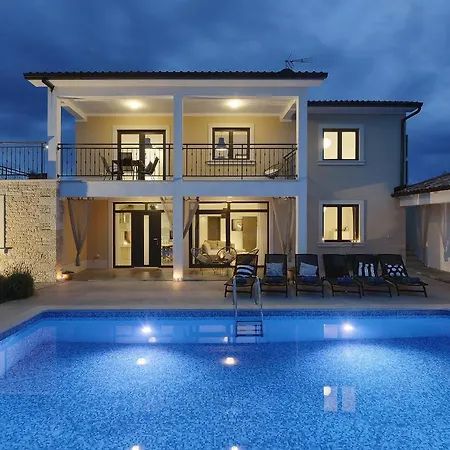 Villa Danica *